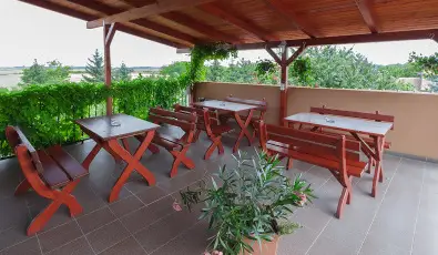 Aranypatk� Panzi� Gy�r�jbar�t