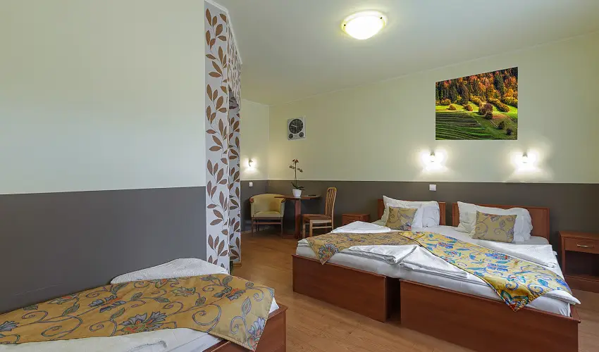 Aranypatk� Panzi� Gy�r�jbar�t