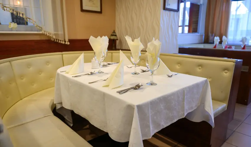 Aranypatk� Panzi� Gy�r�jbar�t