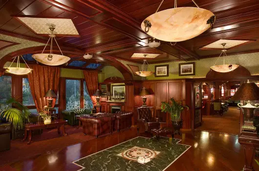 Golden Ball Club Hotel, Gy�r
