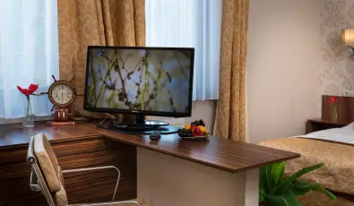 Golden Ball Club Hotel Gyr