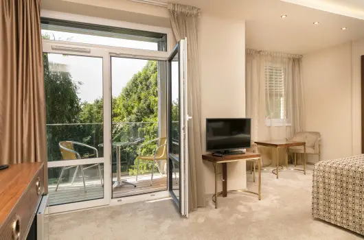 Hotel K�lv�ria, Gy�r