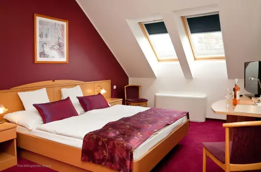 Hotel K�lv�ria, Gy�r