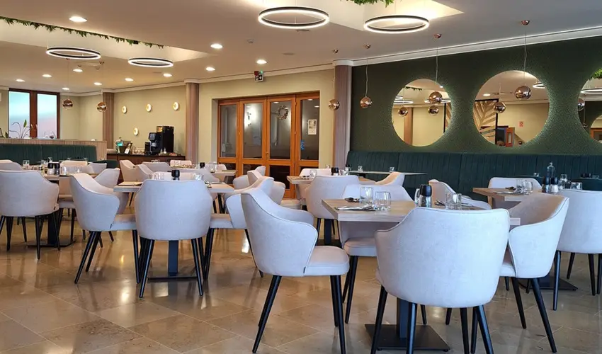 Hotel Nar�d M�traszentimre