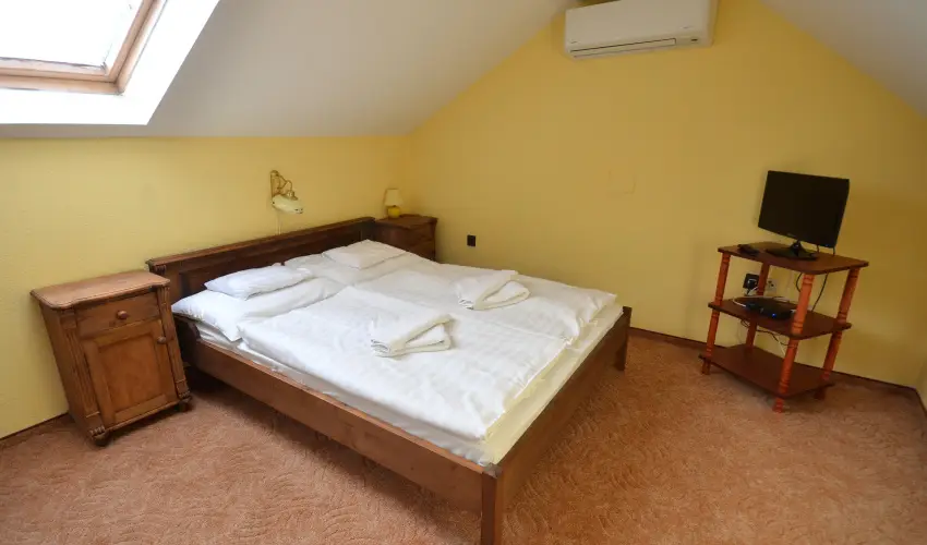 Rvsz Hotel, tterem & Rosa Spa Gyr