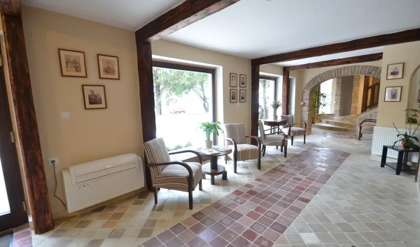 Rvsz Hotel, tterem & Rosa Spa Gyr