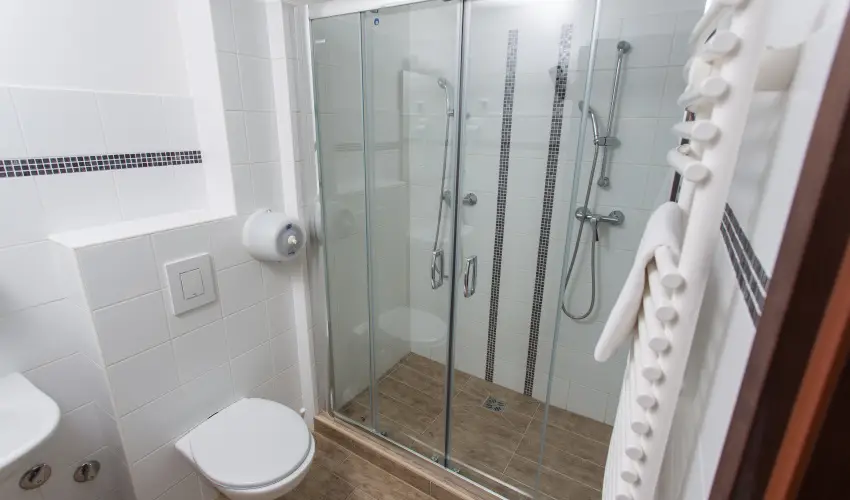 Rvsz Hotel, tterem & Rosa Spa Gyr