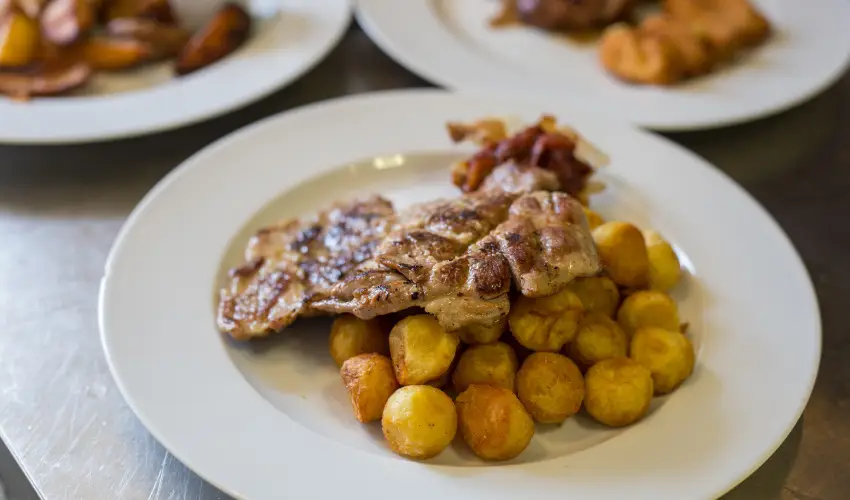 Rvsz Hotel, tterem & Rosa Spa Gyr