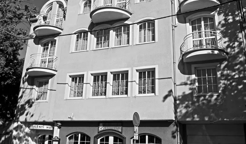 Hotel Wessel�nyi Gy�r
