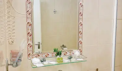 Hotel Wessel�nyi Gy�r