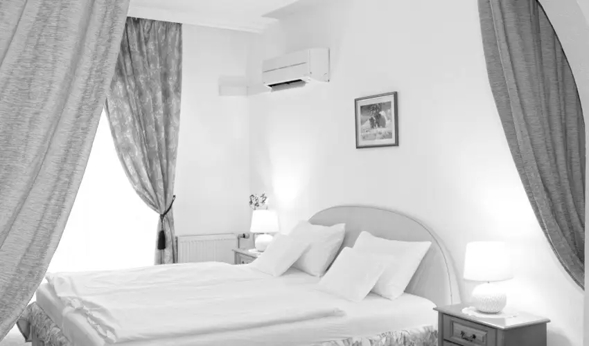 Hotel Wessel�nyi Gy�r