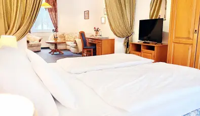 Hotel Wessel�nyi Gy�r