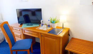 Hotel Wessel�nyi Gy�r