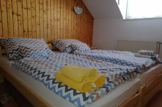 Sokor Fogad, Sokorptka, Gyr - 18 km